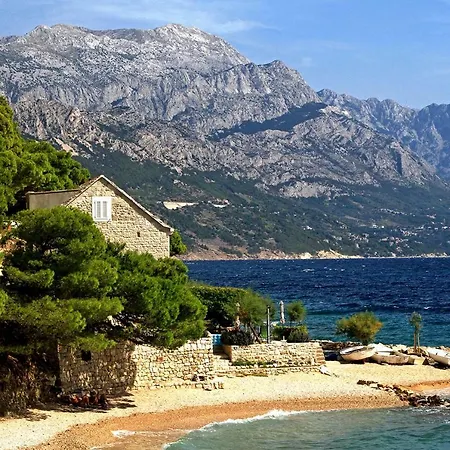 Perfect Beachfront Holiday * Marusici (Split-Dalmatia)