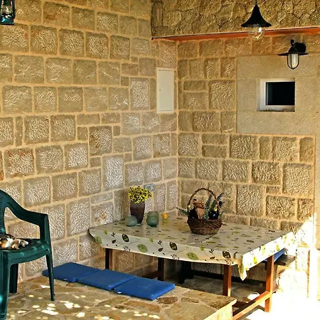 Perfect Beachfront Holiday Marusici (Split-Dalmatia)