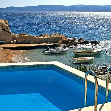 Perfect Beachfront Holiday *